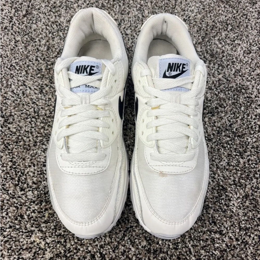 Nike Air Max 90 Womens White Sail Ghost Running Shoes Size 9 CZ6221-100